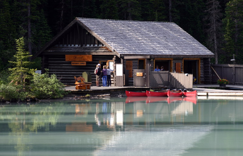 090716_009t2_lakelouise