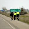 100509_08_highway1_cyclists