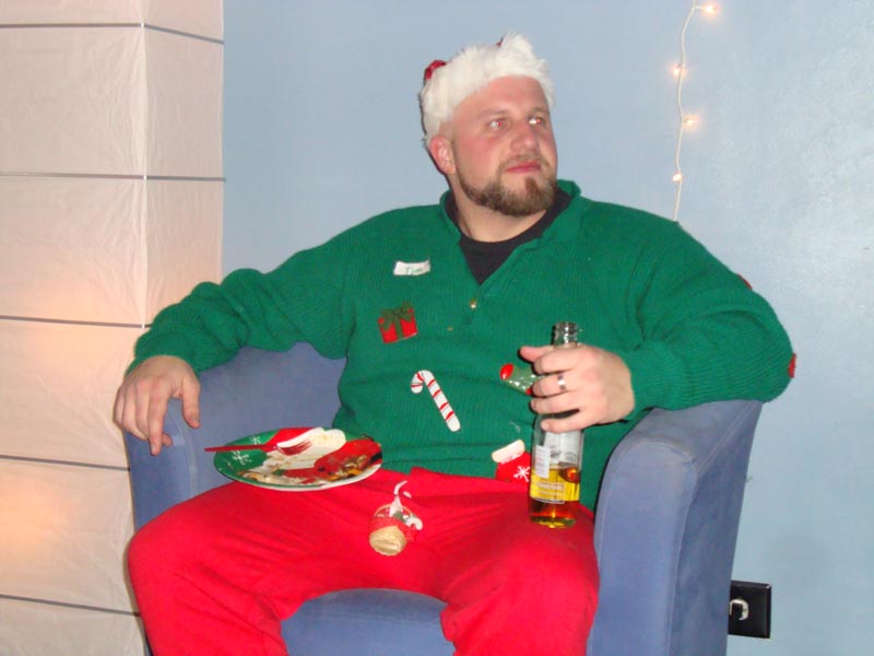 101204_01_uglyxmassweaterparty_tim