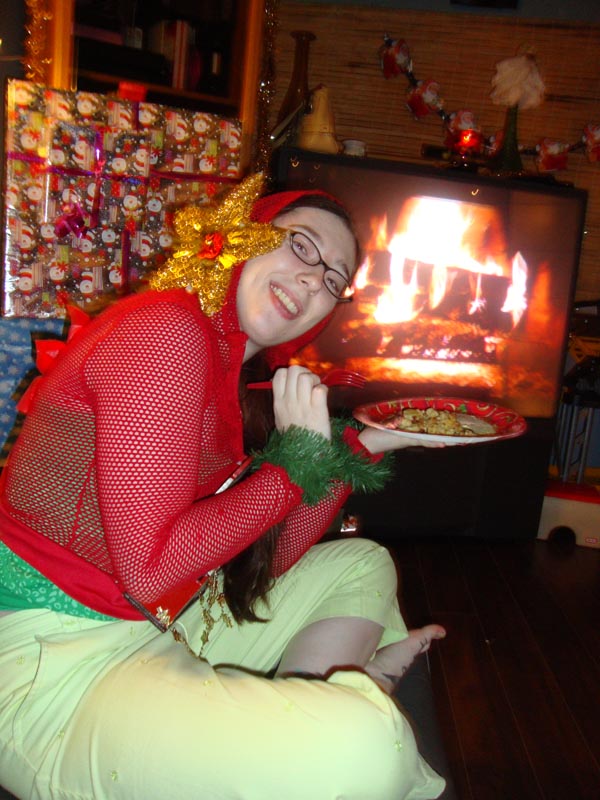 101204_02_uglyxmassweaterparty_hayley