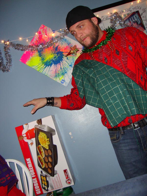101204_18_uglyxmassweaterparty_shaemus
