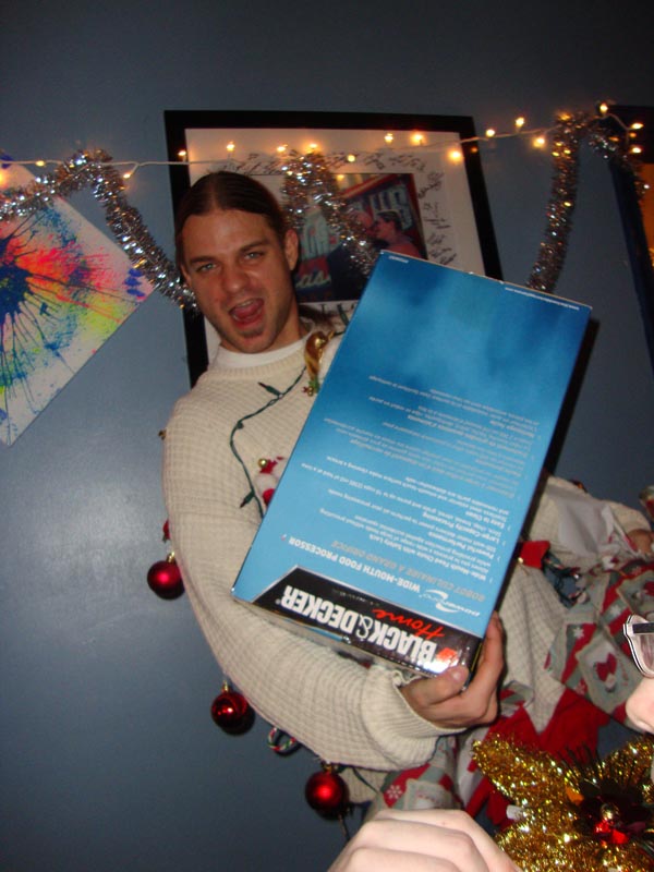 101204_27_uglyxmassweaterparty_stu