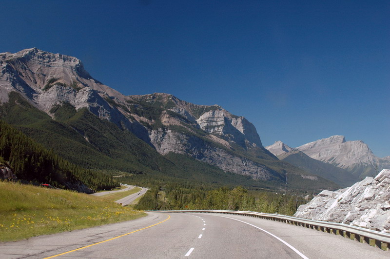 100825_092_highway1