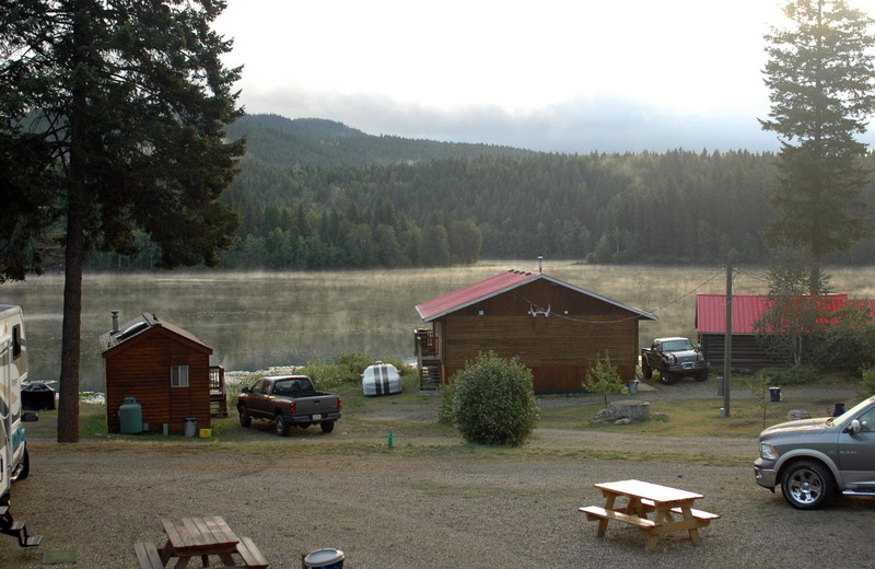 100830_001_dutchlake