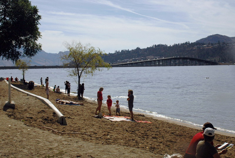 100902_083_kelowna