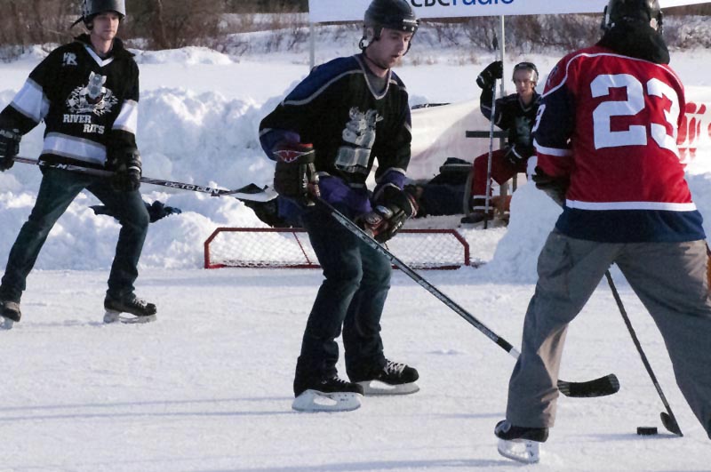 110212_10_prairie_hockey_wascana_lake