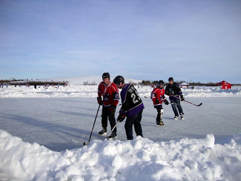 110212_11_prairie_hockey_wascana_lake