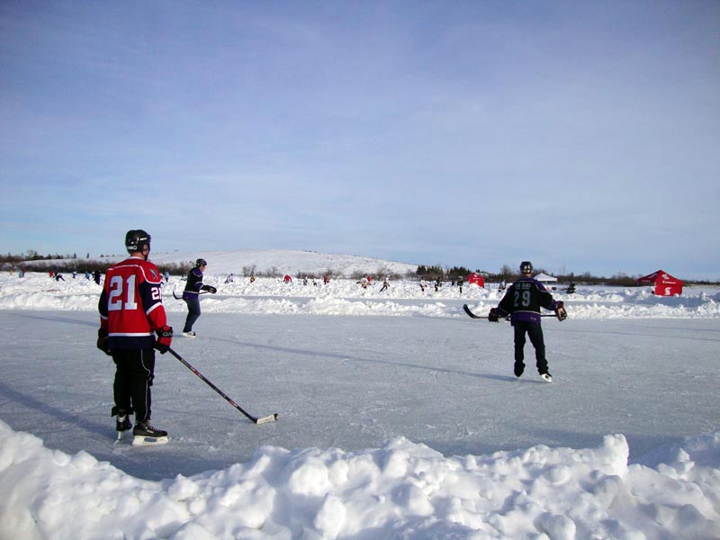 110212_12_prairie_hockey_wascana_lake