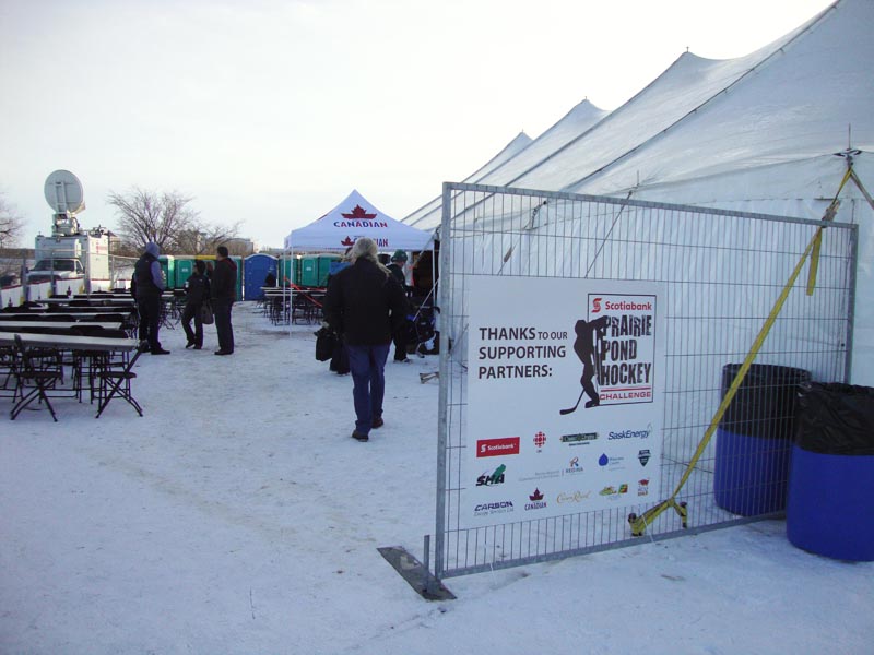 110212_23_prairie_hockey_wascana_lake