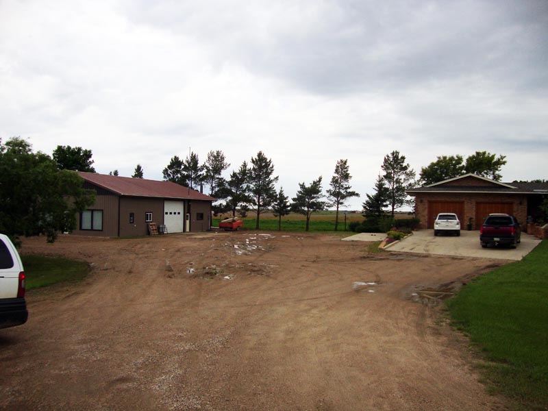 110619_09_gravelbourg_toosdarcyhome