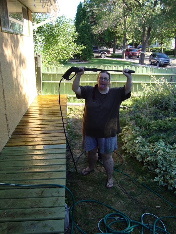 110724_04_deck