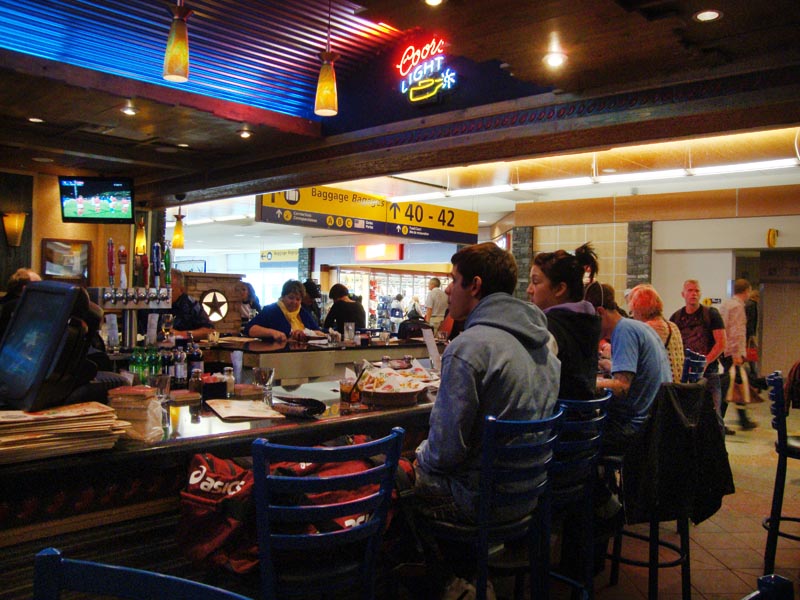 110920_025_airportcalgary_chilis
