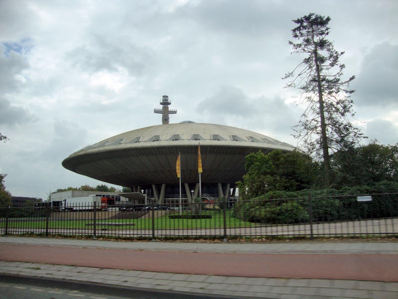 110922_013_eindhoven_evoluon