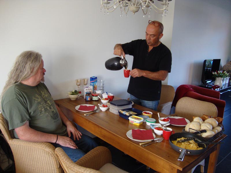 110924_003_heerlen_nico_rob_breakfast