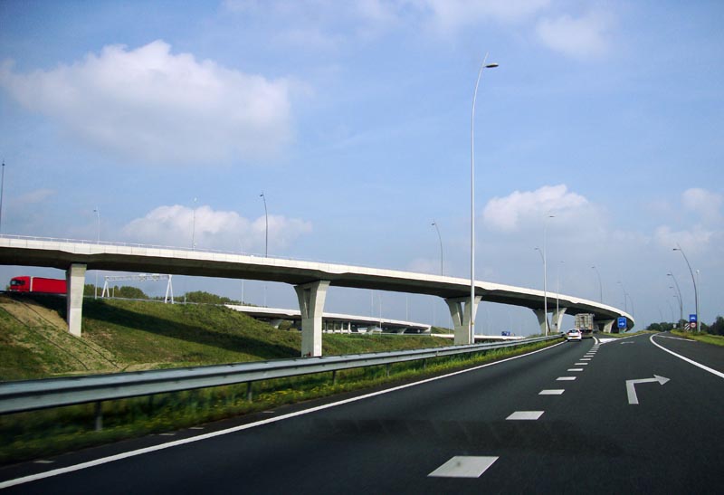 110927_009_ontheroad