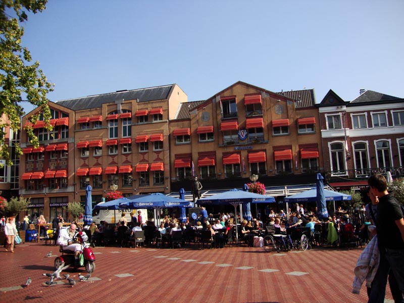 110928_018_eindhoven