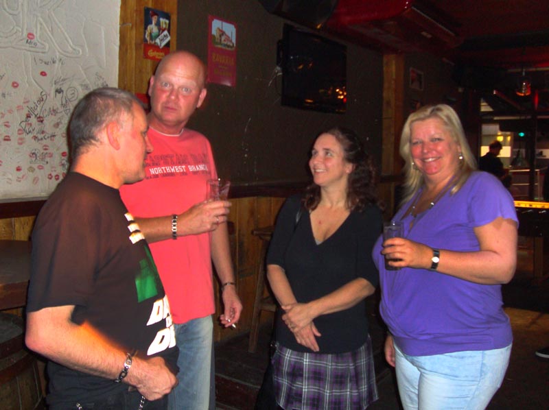 110929_017_eindhoven_jos_jan_margot_helga