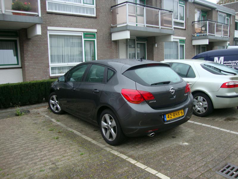 111004_001_eindhoven_rentalcar