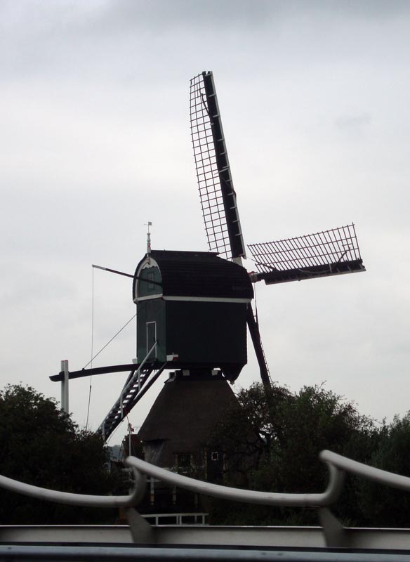 111004_005_ontheroad