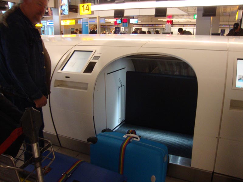 111006_001_flightklm