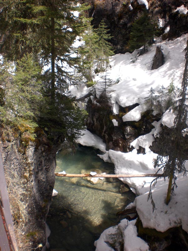 110503_045e_johnstoncanyon