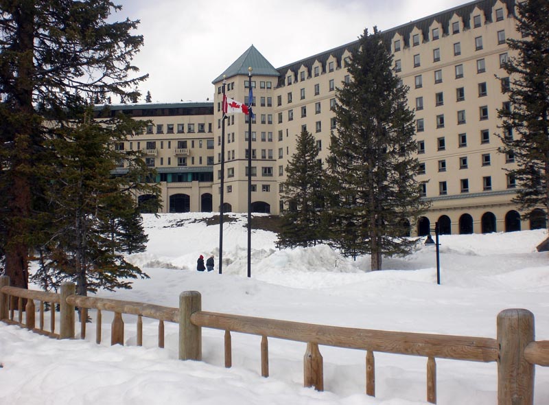 110503_113e_lakelouise