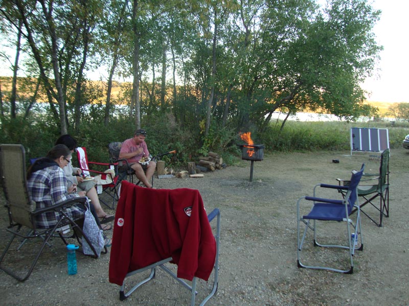 120908_030_buffalopound_lorraine_laureen_george