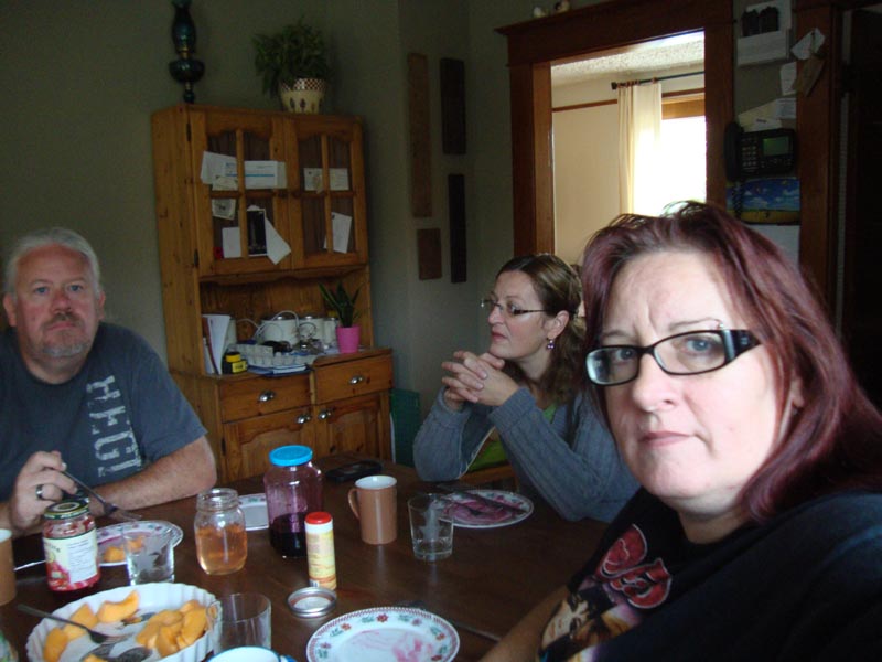 120930_003_wakaw_nico_caroline_marlies